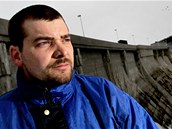 Oprava hráze na Vranovské přehradě zkomplikuje spojení mezi městem a pláží. Na snímku zástupce hrázného David Pospíchal.